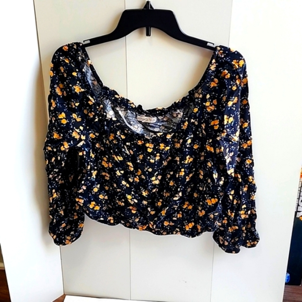 Aeropastale Off the shoulder crop-top blouse